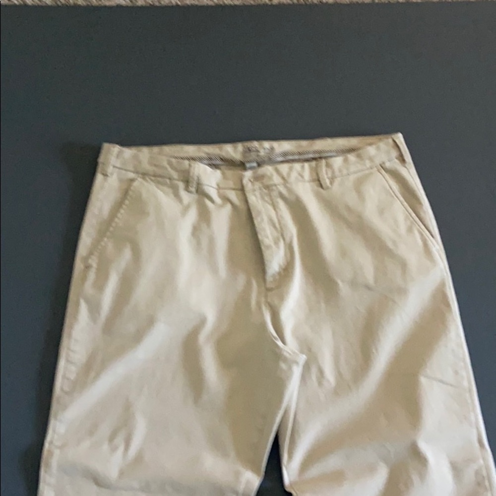Izod saltwater wash stretch chino